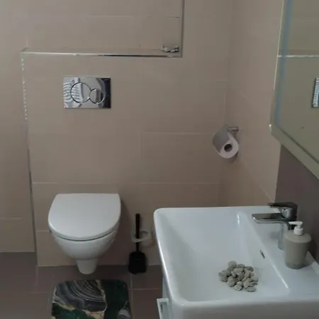Axiom Guest house Milna
